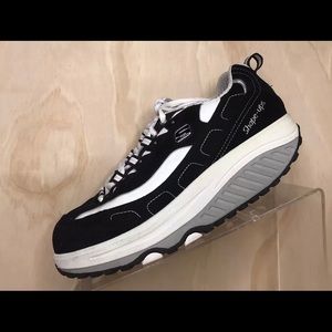 Skechers Shape Ups  7.5 Fitness Walking Sneakers